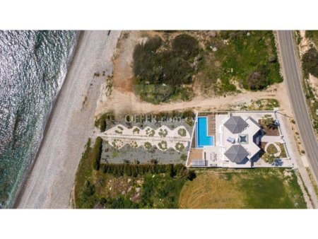 Exclusive five bedroom villa for rent Mediterranean Dream Beachfront Villa