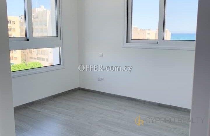 2 Bedroom Penthouse with Roof Garden in Larnaca - 4