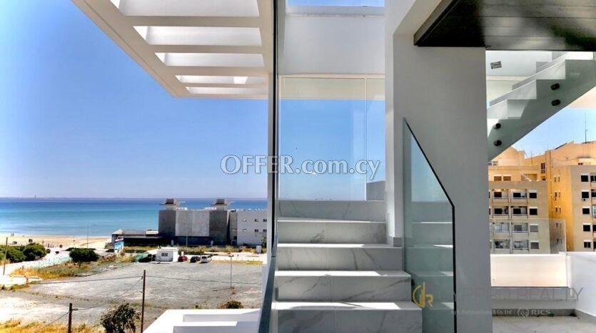 2 Bedroom Penthouse with Roof Garden in Larnaca - 6