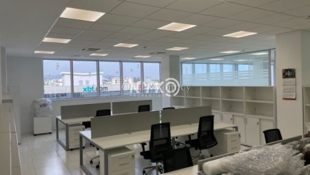 310 sqm office space - 18