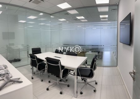310 sqm office space - 17