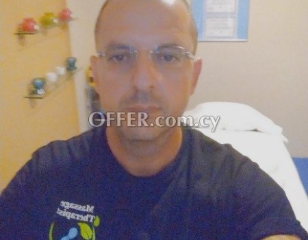 MALE MASSAGE THERAPIST