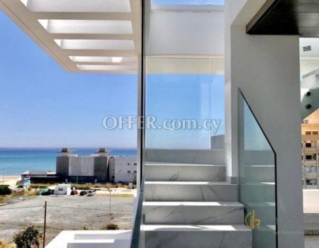 2 Bedroom Penthouse with Roof Garden in Larnaca - 6