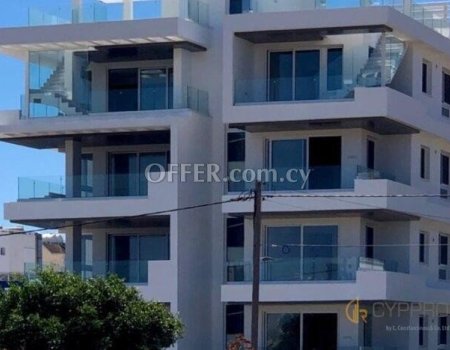2 Bedroom Penthouse with Roof Garden in Larnaca - 7