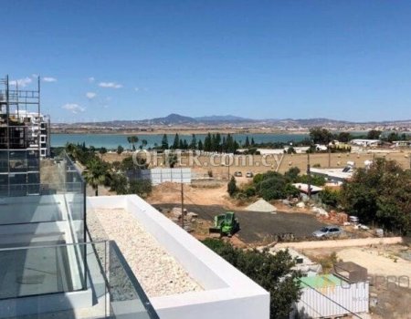 2 Bedroom Penthouse with Roof Garden in Larnaca - 5