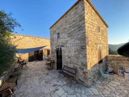 Traditional listed three bedroom house with large plot in Vavla village - 9