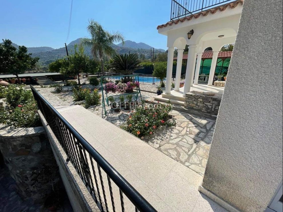 4-bedroom Detached Villa 160 sqm in Agios Mamas - 2
