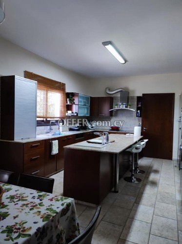 For Sale, Four-Bedroom Detached House in Geri - 5