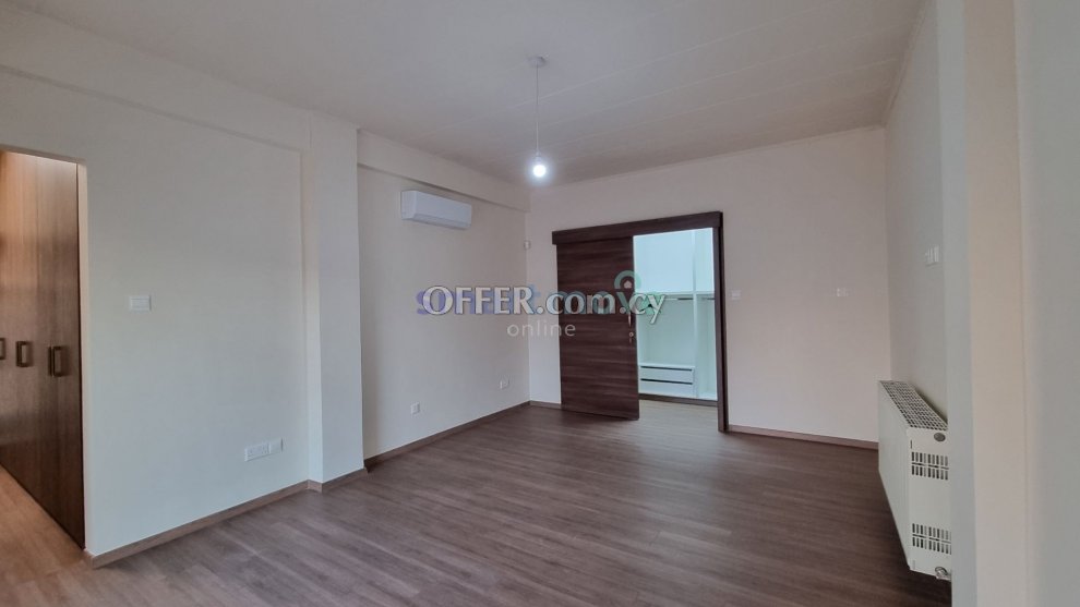 5 Bedroom Semi Detached House For Rent Limassol - 2