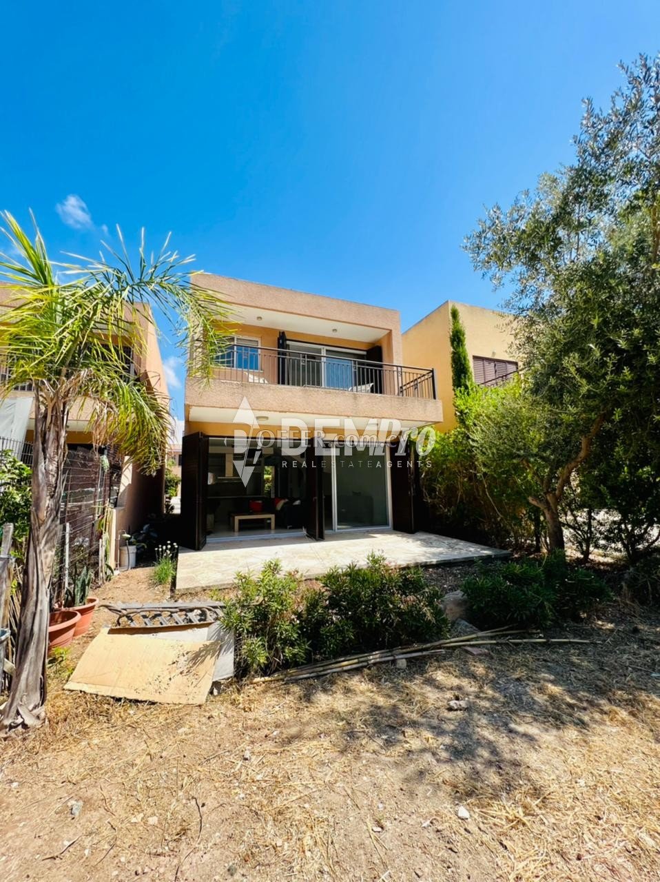 Villa For Sale in Kato Paphos - Universal, Paphos - DP2398 - 1