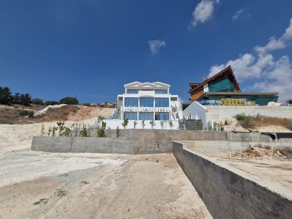 Luxury New Villa For Rent in Paphos - 10
