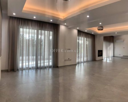 3-bedroom Detached Villa 210 sqm in Episkopi - 13