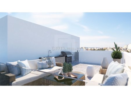 Three bedroom penthouse on the whole top floor with roof garden for sale near the New Marina in Larnaca - 4
