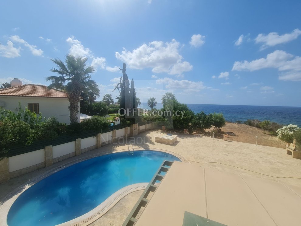 Large seaside villa for sale in Peyia area of Paphos - 9