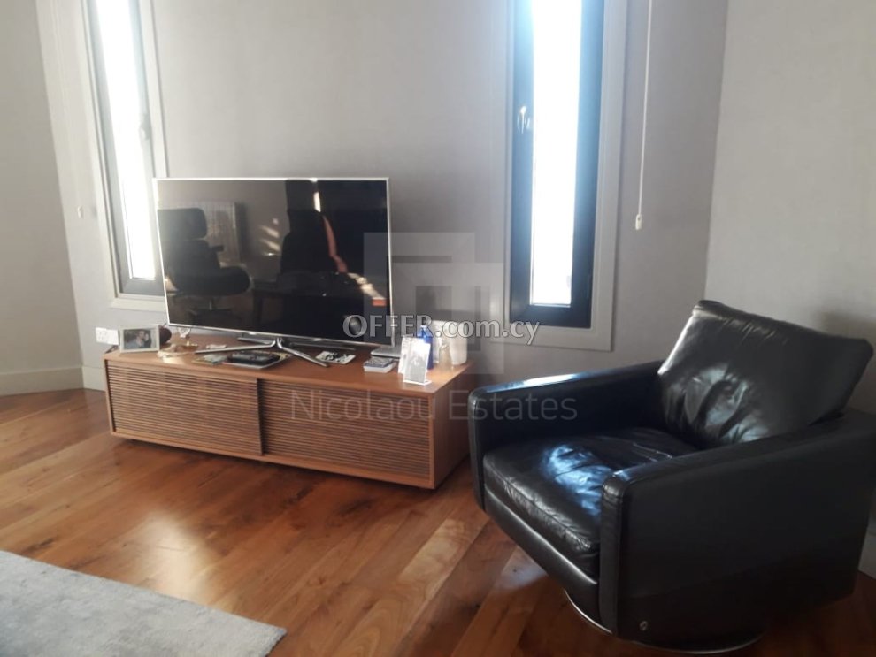 Luxury 2 bedroom penthouse with 120 sq.m. roof garden for rent in Agioi Omologites Engomi - 3