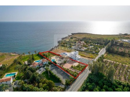 Large seaside villa for sale in Peyia area of Paphos - 9