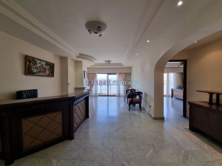 Penthouse Office 210sqm in Limassol