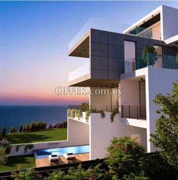 Prestigious 4 Bedroom Villas Walking Distance To The Sea In Limassol