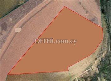 Piece Of Land 1673 Sq.M.  In Pera, Nicosia