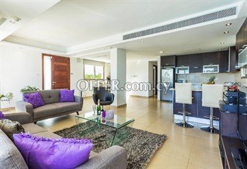 3 Bedroom Luxury Beachfront Apartment  In Perivolia, Larnaca - 8