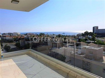 3 Bedroom  Apartment With Roof Garden  In Parekklisia, Limassol - 7