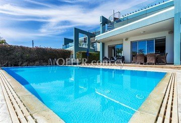 3 Bedroom Luxury Beachfront Apartment  In Perivolia, Larnaca - 3
