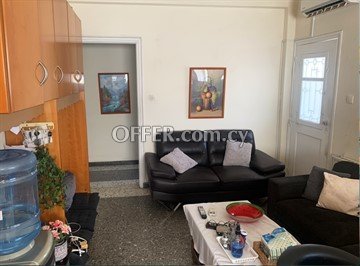 Upper 3 Bedroom House In Central Area In Acropolis Nicosia - 2
