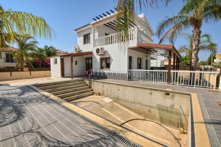 2 Bed Detached Villa for Sale in Ayia Thekla, Ammochostos