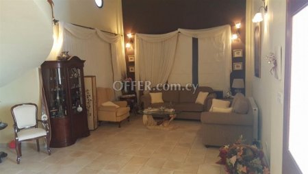 For Sale €560,000 House 4 bedrooms Pervolia, Perivolia Larnaca