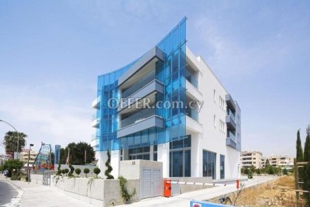 For Sale €1,500,000 Apartment 3 bedrooms Tychonas Limassol