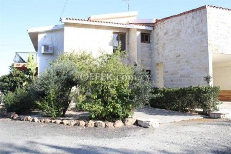 For Sale €1,000,000 House 4 bedrooms Pyrgos Limassol