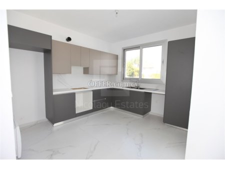 Brand new 4 bedroom house for sale in Strovolos near Green Dot - 9