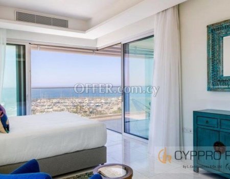 Luxury Beachfront 2 Bedroom Apartment in Limassol - 3