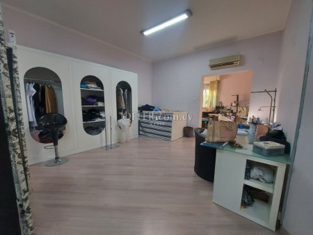 OFFICE/SHOP/WORKSHOP CLOSE TO MAKARIOS AVENUE