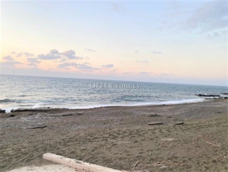 Sea Front land with Building permit - 1