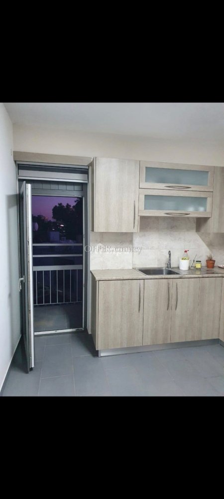 Three Bedroom Apartment in Strovolos for Rent - 11