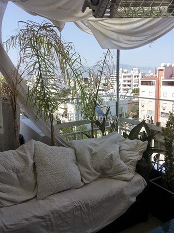  3 Bedroom Penthouse Apartment With Large Balconies Behind Landmark Ho - 6