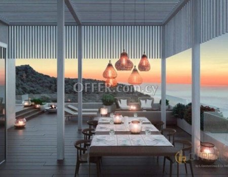 Beachfront 4 Bedroom Penthouse in Agios Tychonas