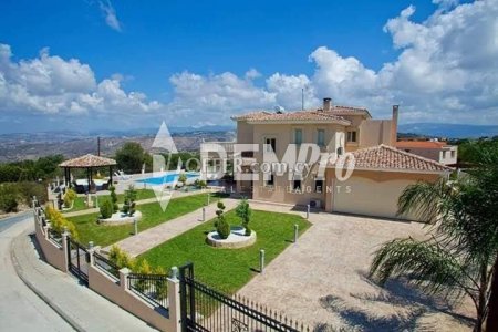 Villa For Rent in Stroumbi, Paphos - DP2416