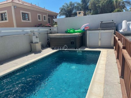 THREE BEDROOM DETACHED HOUSE WITH PRIVATE SWIMMING POOL FOR SALE - 6