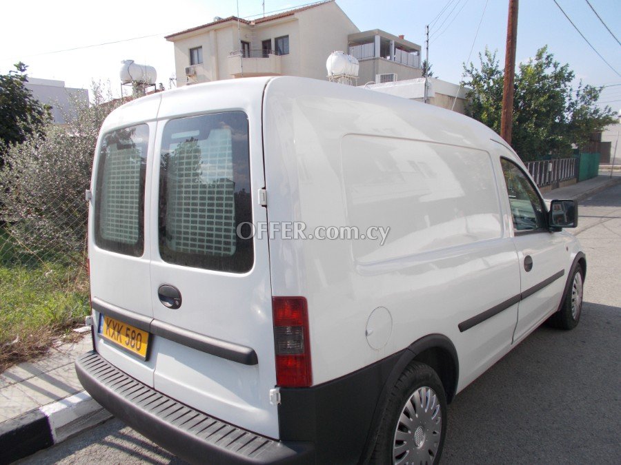 2006 Opel Combo 1.7L Diesel Manual Van/Minivan - 1