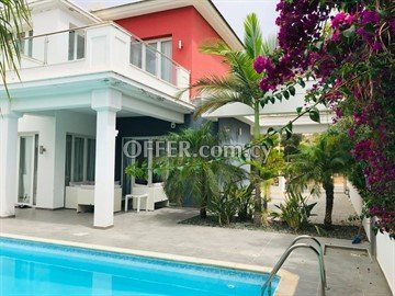 Luxury Villa 3+1 bedrooms  In Le Meridien Hotel Area,  Limassol - 1