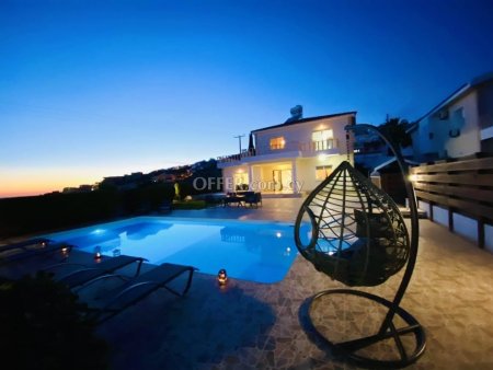 5 Bedroom 4 Bathroom Villa for Sale in Chloraka - 1