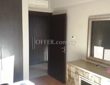 Beachfront Apartment in Tourist Area - 3