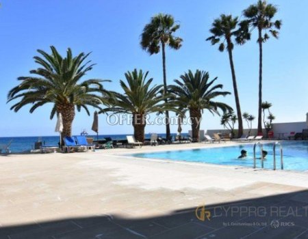 Beachfront 3 Bedroom Apartment in Tourist Area - 1