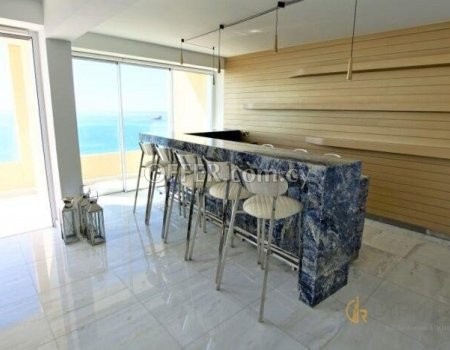 Luxury Top Floor Apartment in Molos Area - 8