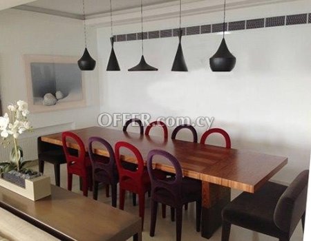 3 Bedroom Apartment on the Beach - 5