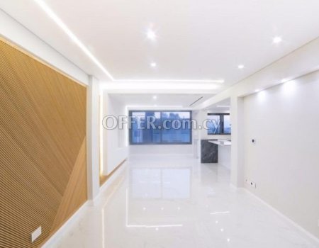 3 Bedroom Sea View Apartment in City Center - 9