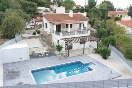 Villa For Rent in Tala, Paphos - DP2472