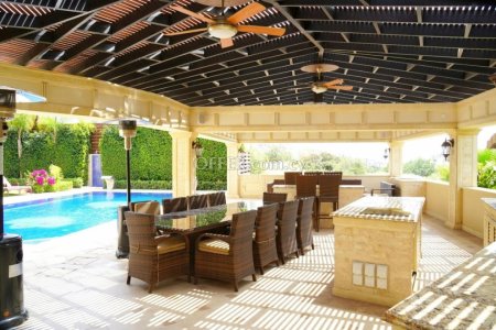 LUXURY FIVE BEDROOM VILLA IN AGIOS TYCHONAS - 10